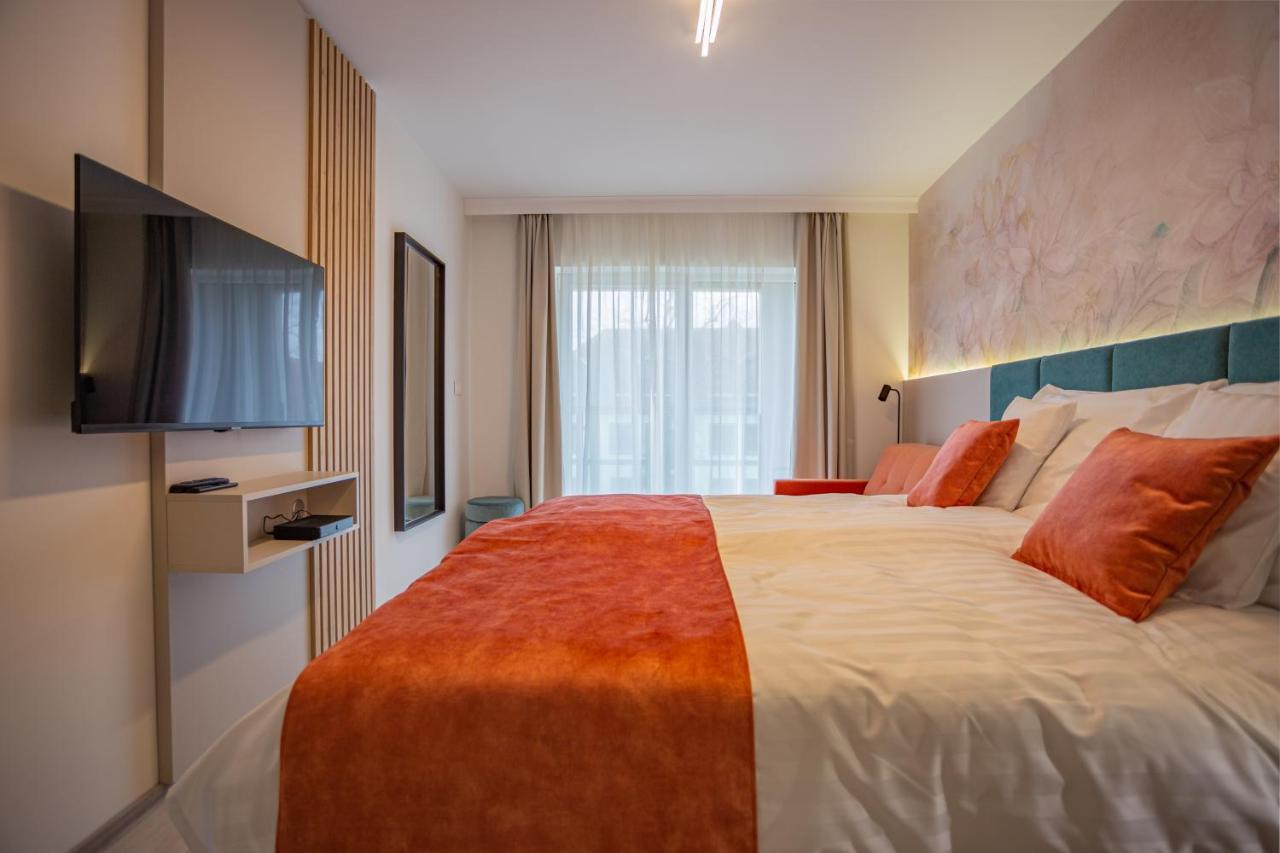 Viktoria Apartman Дьюла Екстер'єр фото