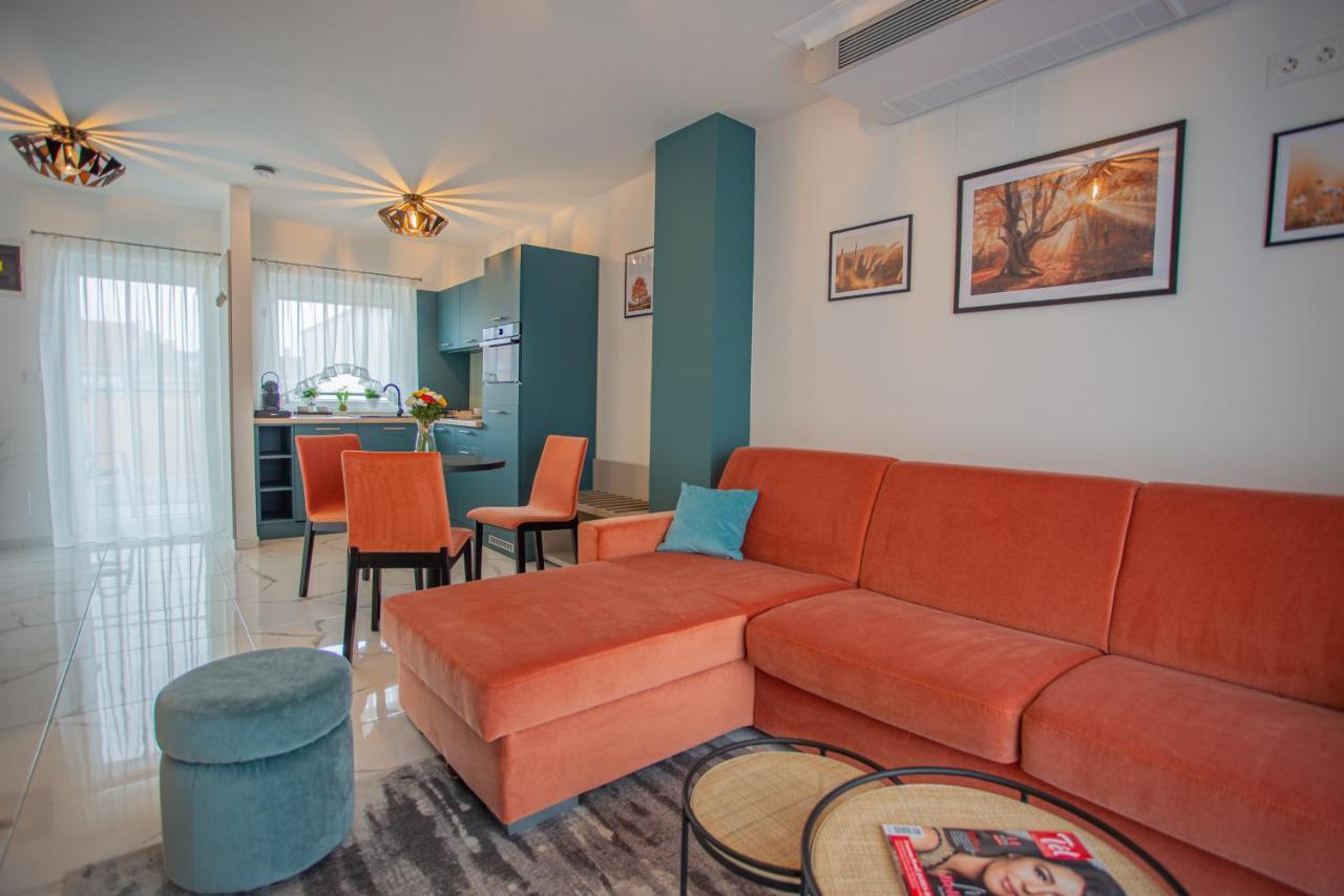 Viktoria Apartman Дьюла Екстер'єр фото