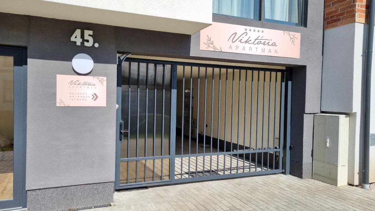 Viktoria Apartman Дьюла Екстер'єр фото